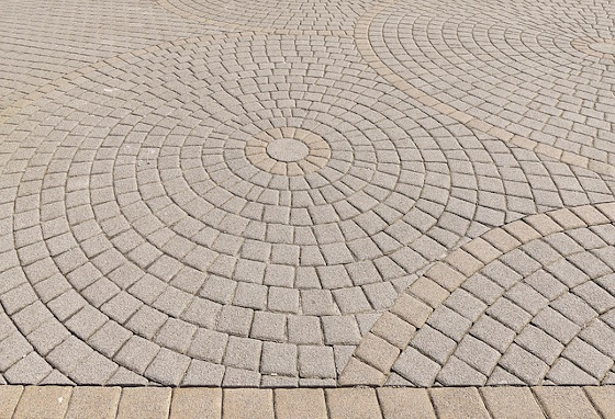 pavement-3302680_640